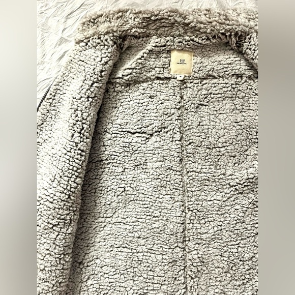 Thread + Supply Women’s Sherpa Fleece Vest Size Medium - Picture 11 of 13